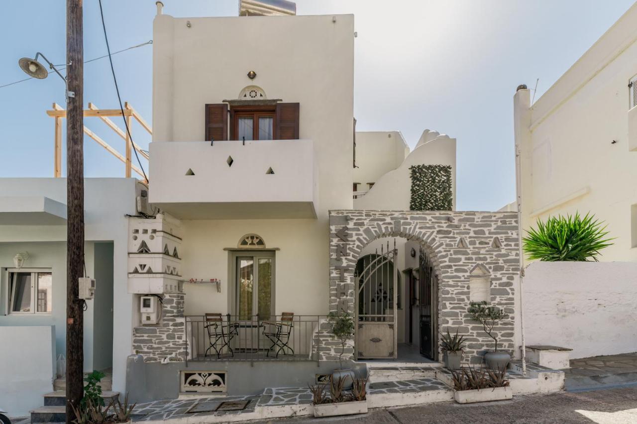 En Tino Basement 5 Otel Tínos Dış mekan fotoğraf